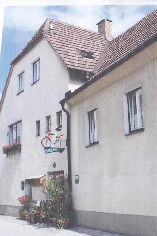 Weinbau-Gaestezimmer Martin Und Eva Maria Jamek Weissenkirchen in der Wachau Εξωτερικό φωτογραφία